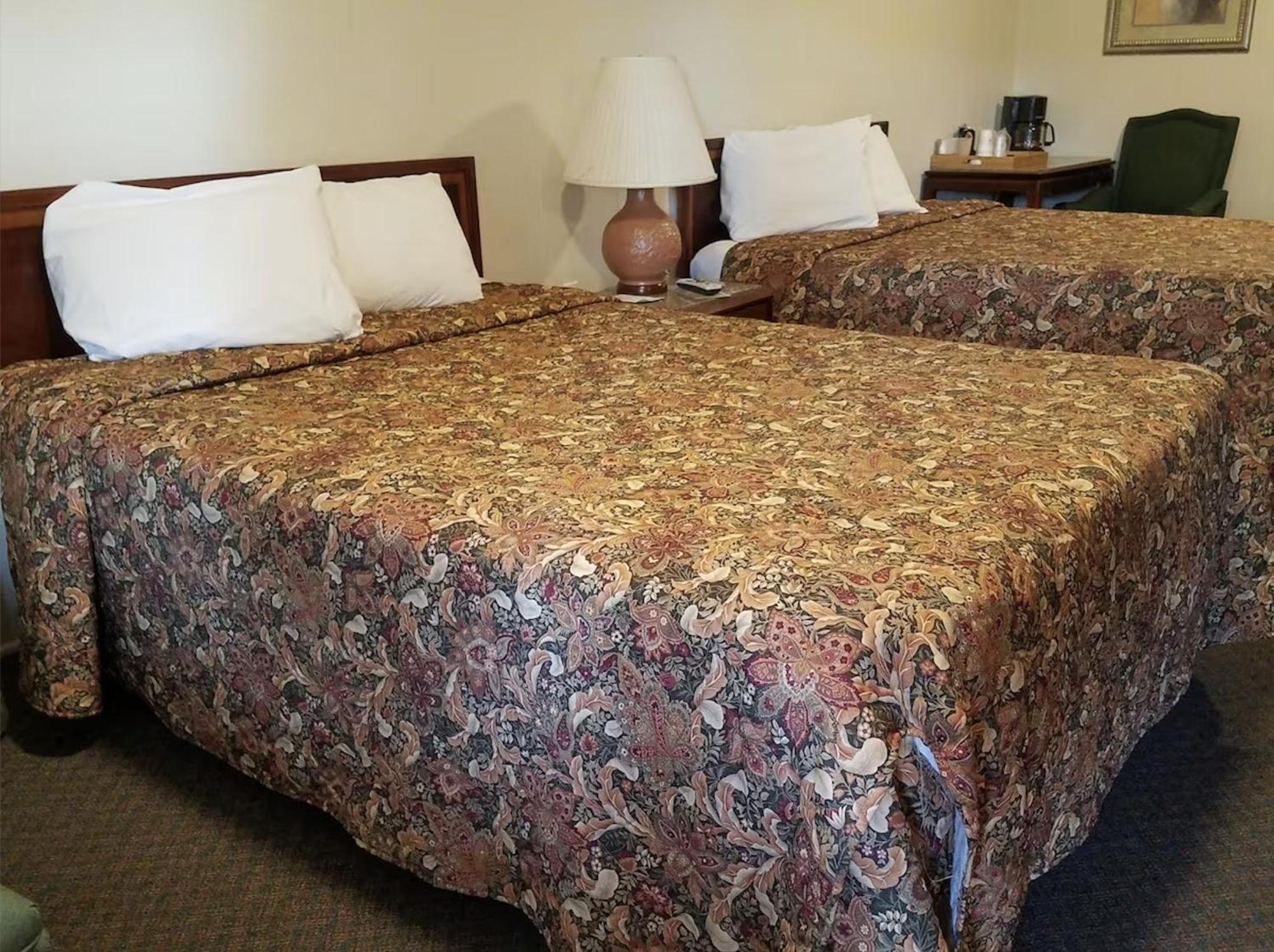 Hillside Motel Лурей Екстериор снимка